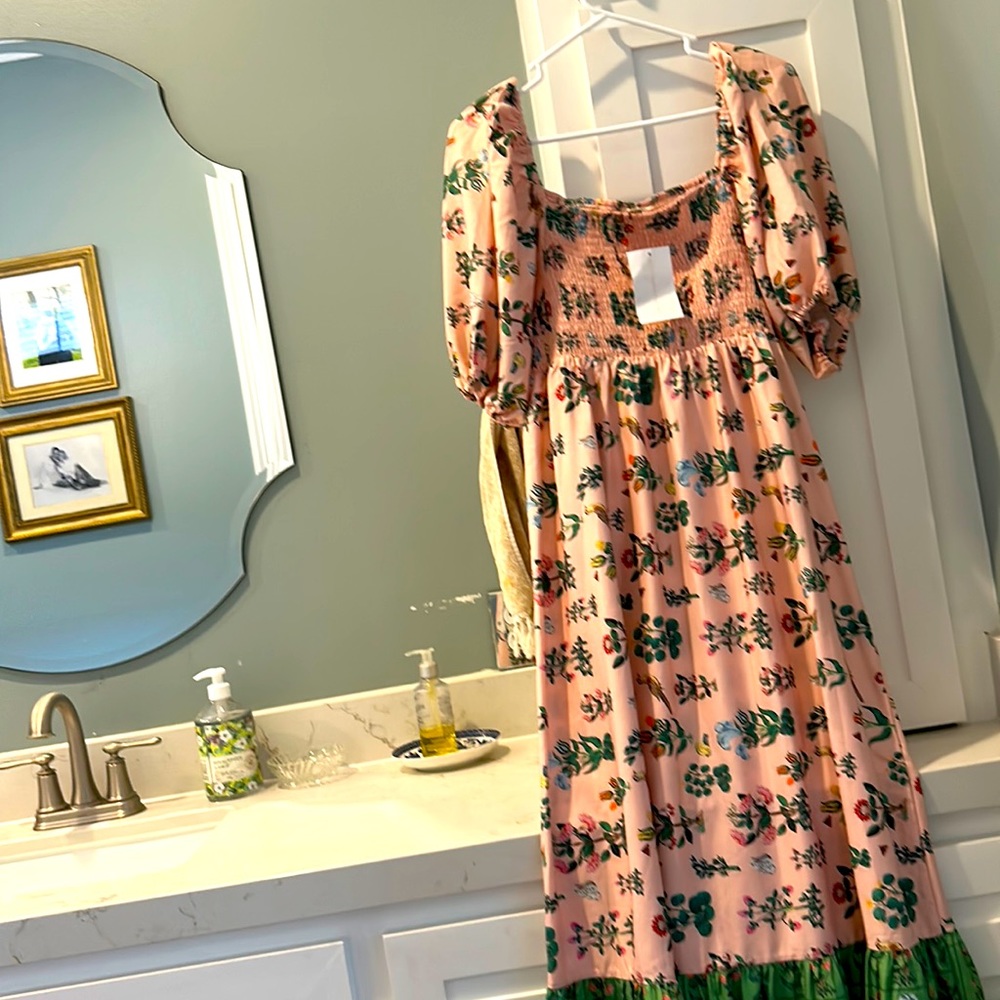 LADY🩷 LONG PINK AND GREEN FLORAL DRESS (SIZE: L)
